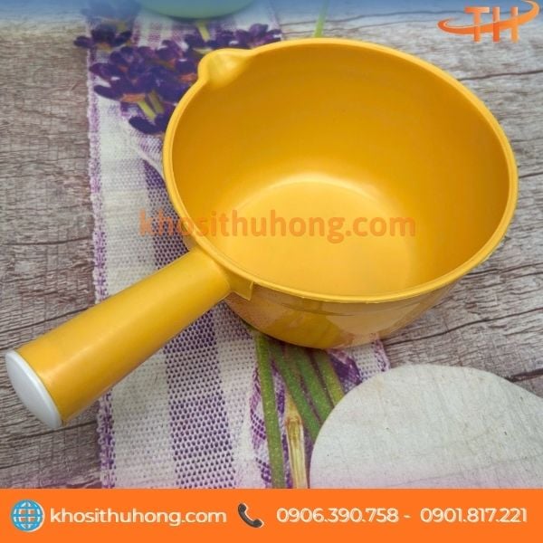 Thiết kế tay cầm liền thân, tạo cảm giác chắc tay khi sử dụng Thiết kế tay cầm liền thân, tạo cảm giác chắc tay khi sử dụng