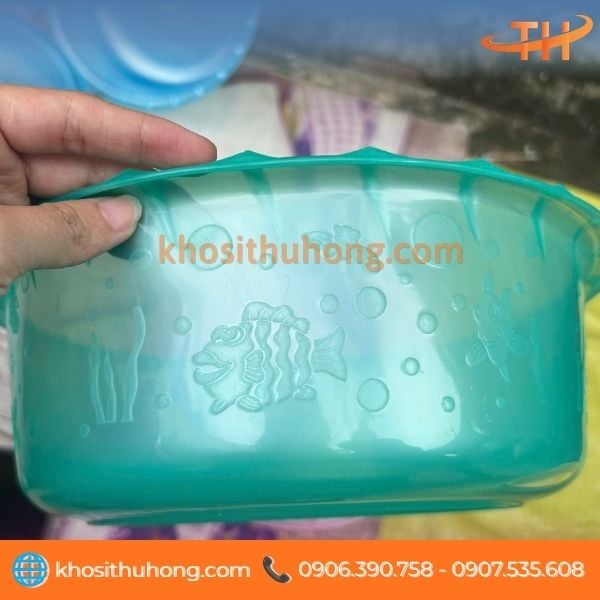 Chất liệu nhựa nhẹ và có độ dẻo Chất liệu nhựa nhẹ và có độ dẻo