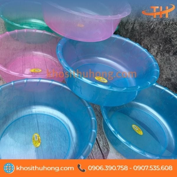 Thau nhựa với màu sắc đa dạng Thau nhựa với màu sắc đa dạng