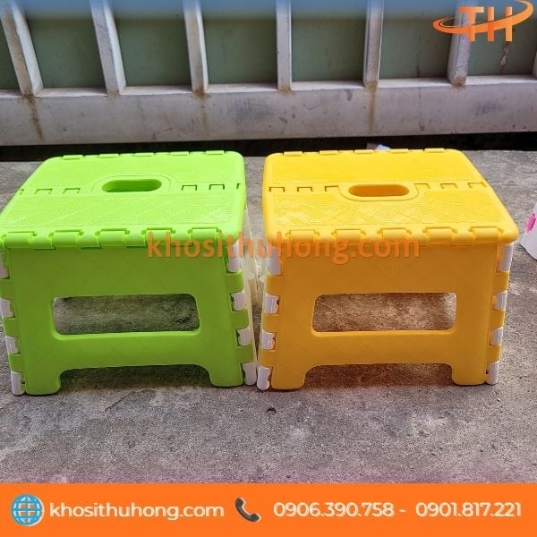 Ghế nhựa gấp thiết kế quai xách mang đi thuận tiện Ghế nhựa gấp thiết kế quai xách mang đi thuận tiện