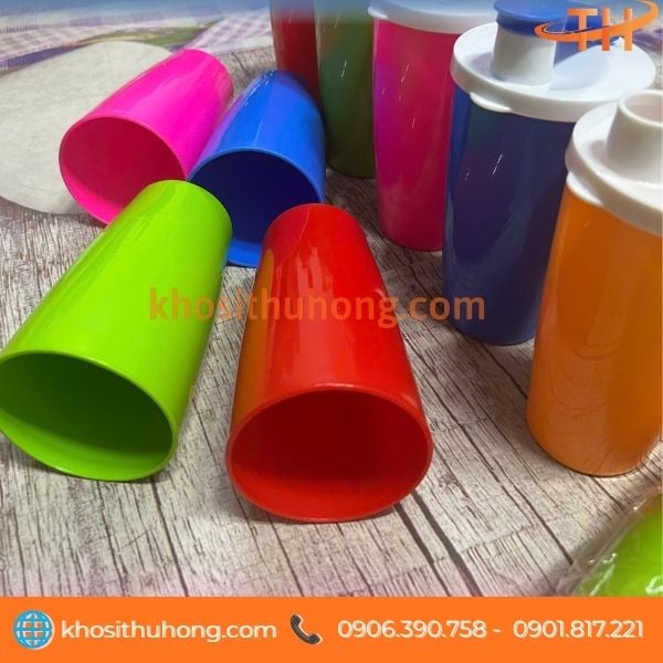 Ly nhựa cứng nhiều màu nhiều lựa chọn cho khách hàng Ly nhựa cứng nhiều màu nhiều lựa chọn cho khách hàng