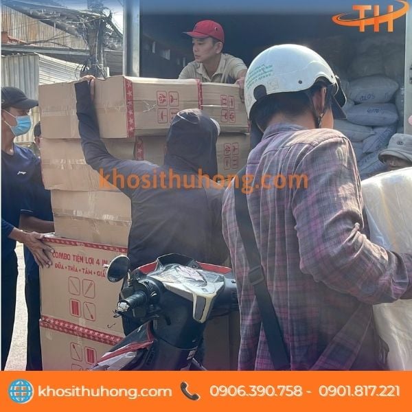 Thu Hồng điểm bán sỉ combo 4 món muỗng đũa tăm giấy Thu Hồng điểm bán sỉ combo 4 món muỗng đũa tăm giấy