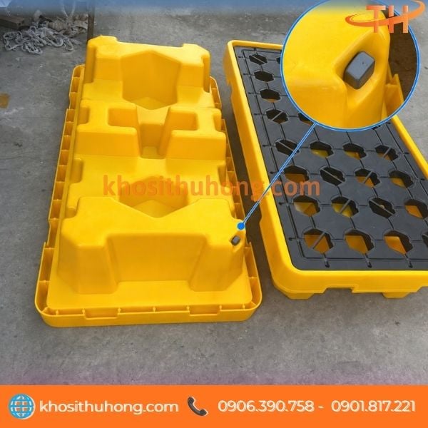 Pallet nhựa chống tràn dầu hóa chất có van xả đáy Pallet nhựa chống tràn dầu hóa chất có van xả đáy