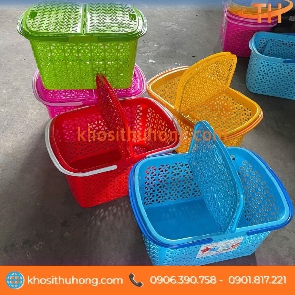 Thu Hồng nguồn giỏ nhựa nắp 2 quai dành cho khách sỉ Thu Hồng nguồn giỏ nhựa nắp 2 quai dành cho khách sỉ