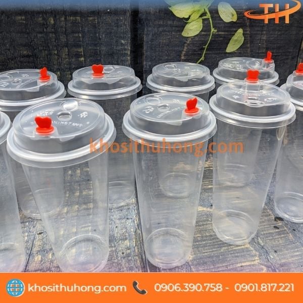 Ly nhựa PP nắp trái tim thân trong dáng ly gọn Ly nhựa PP nắp trái tim thân trong dáng ly gọn