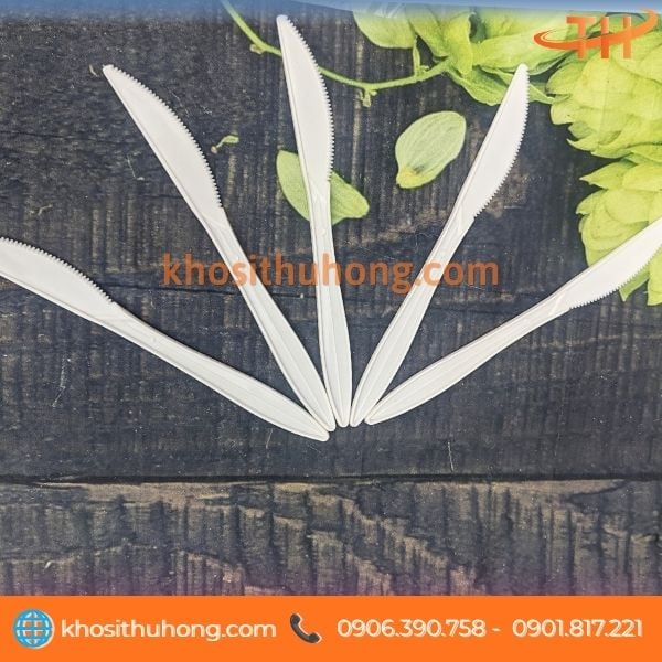 Dao nhựa lưỡi răng cưa dùng 1 lần Dao nhựa lưỡi răng cưa dùng 1 lần