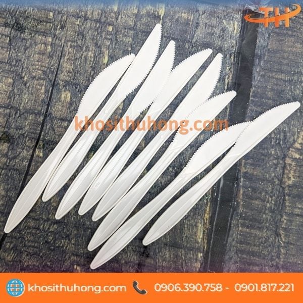 Dao nhựa sử dụng trong buổi tiệc, liên hoan Dao nhựa sử dụng trong buổi tiệc, liên hoan