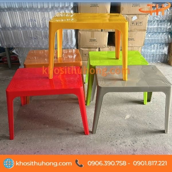 Bàn nhựa chữ nhật nhiều màu để lựa chọn Bàn nhựa chữ nhật nhiều màu để lựa chọn