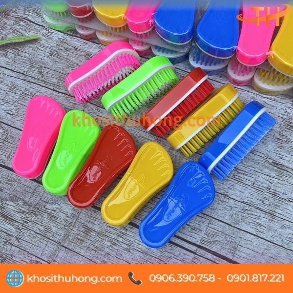Bàn chải bàn chân nhiều màu giá rẻ Bàn chải bàn chân nhiều màu giá rẻ