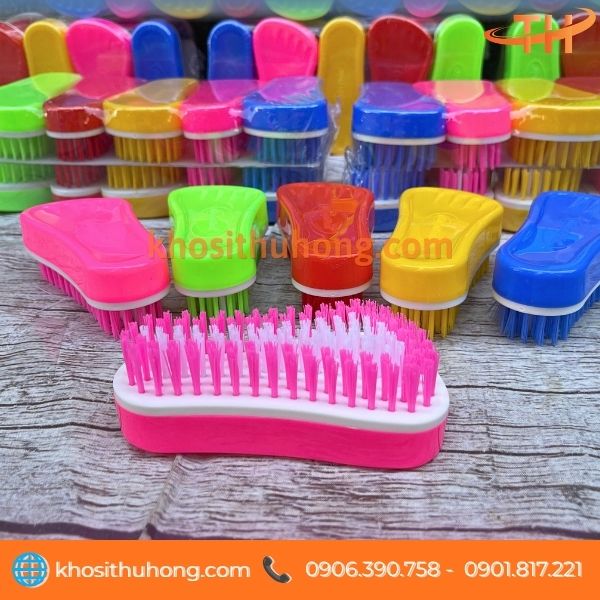 Bàn chải chà quần áo, khăn, dép Bàn chải chà quần áo, khăn, dép