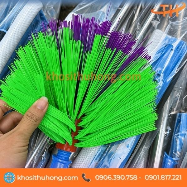Bông nhựa quét bụi vệ sinh trần nhà Bông nhựa quét bụi vệ sinh trần nhà