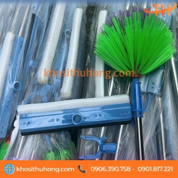 Chổi quét trần nhà inox 3 trong 1 tiện lợi Chổi quét trần nhà inox 3 trong 1 tiện lợi