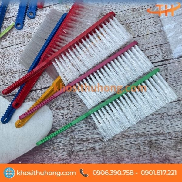 Bàn chải nhựa cán dài giá sỉ cho đại lý Bàn chải nhựa cán dài giá sỉ cho đại lý