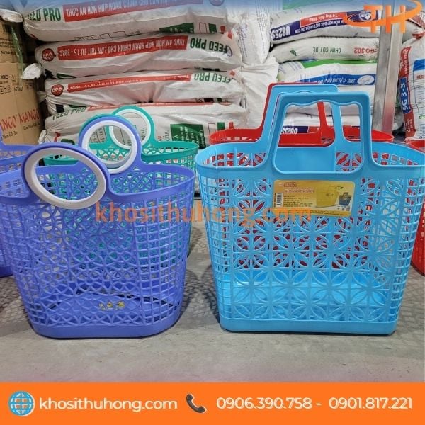 Giỏ nhựa đi chợ có quai xách tiện lợi Giỏ nhựa đi chợ có quai xách tiện lợi