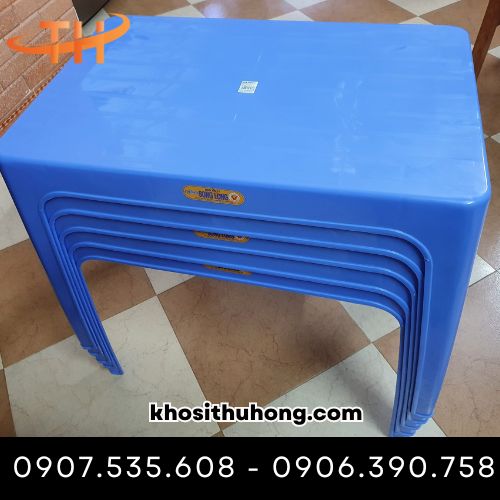 Bàn nhựa chất lượng được Thu Hồng đảm bảo