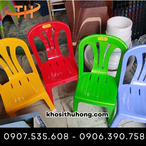 Giá bàn ghế nhựa quán ăn