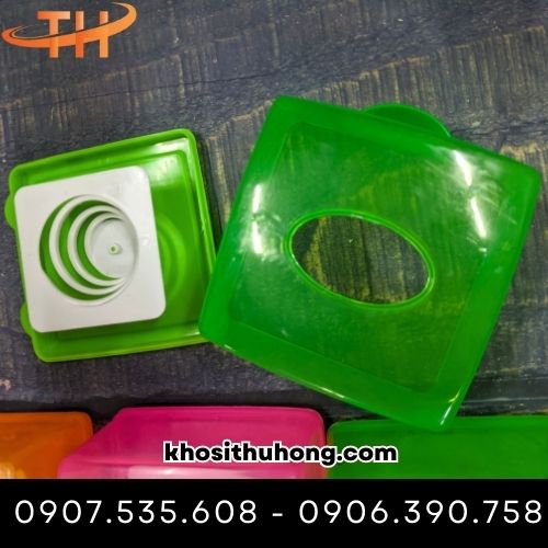 Hộp nhựa đựng giấy ăn