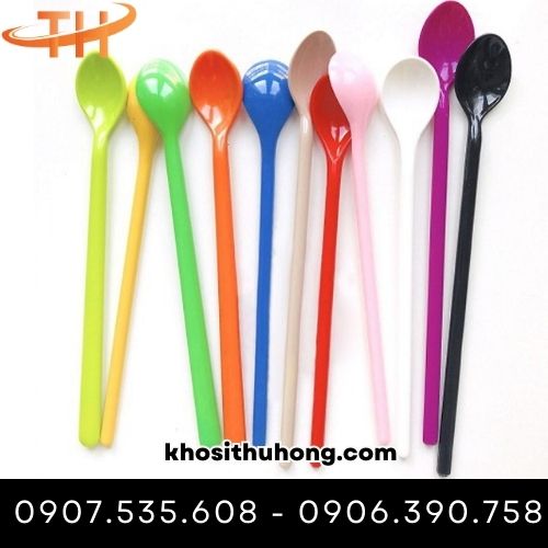 Muỗng nhựa cứng giá sỉ