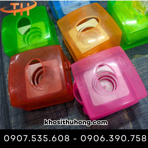 Hộp đựng khăn giấy vuông