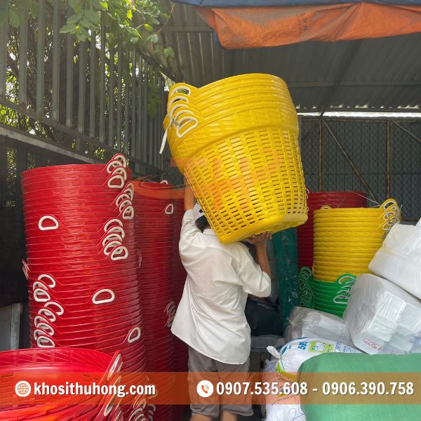 Cần xé nhựa còn có nhiều màu sắc đa dạng Cần xé nhựa còn có nhiều màu sắc đa dạng