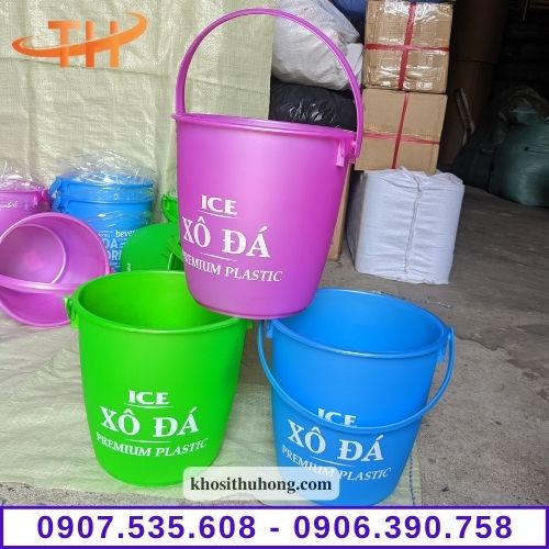 xô nhựa đựng đá