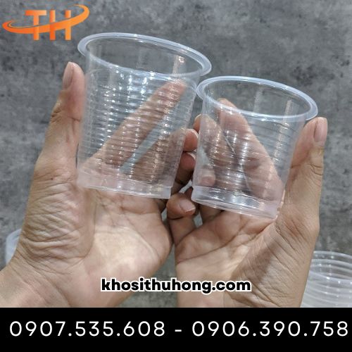 Ly nhựa đựng nước lọc