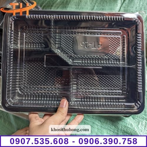 Hộp nhựa đế đen nắp trong