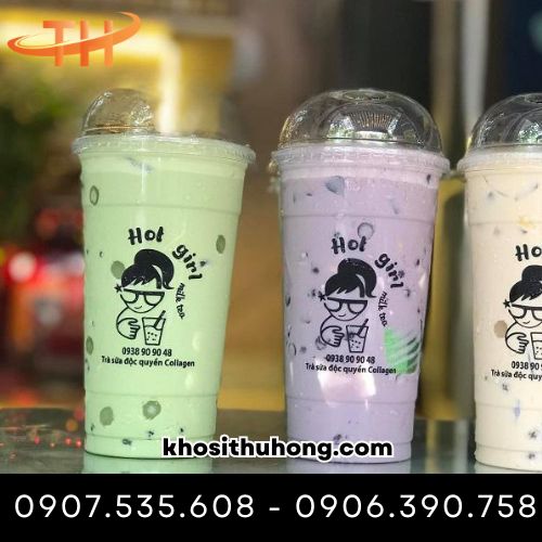 Ly nhựa giúp nhìn thấy đồ uống bên trong