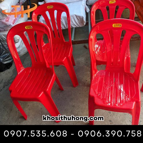 Ghế dựa màu đỏ