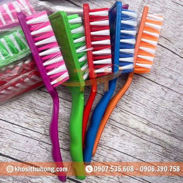 Bàn chải với nhiều màu sắc, dễ bán, dễ trưng bày Bàn chải với nhiều màu sắc, dễ bán, dễ trưng bày