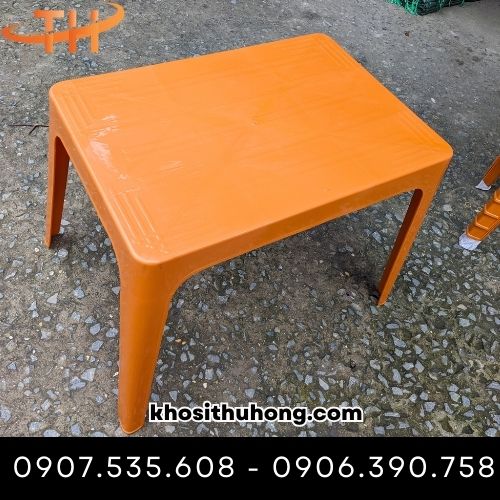 Bàn nhựa chính phẩm