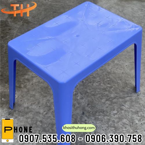 Bàn thích hợp cho các quán nước, quán cafe