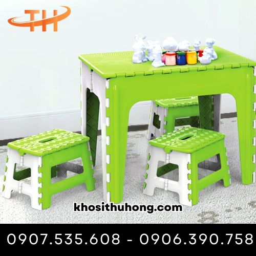 Bàn nhựa có thể xếp gọn
