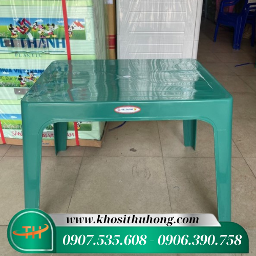 Bàn nhựa bán nước