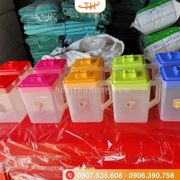 Ca đựng nước vuông giá sỉ tốt tại TPHCM Ca đựng nước vuông giá sỉ tốt tại TPHCM