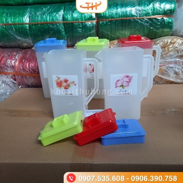 Ca đựng nước vuông tiện lợi Ca đựng nước vuông tiện lợi