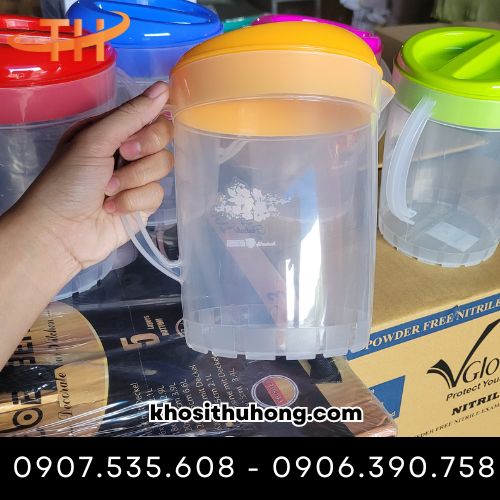 Ca nhựa đựng nước dày dặn chắc chắn, chống va đập