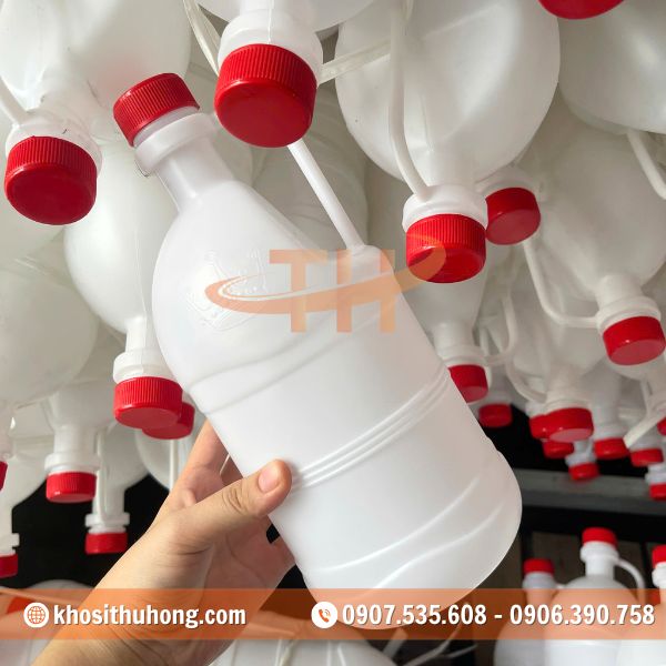 Can được thiết kế hình trụ tròn chắc tay Can được thiết kế hình trụ tròn chắc tay