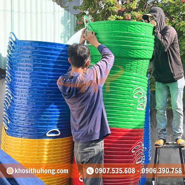 Cần xé nhựa có nhiều kích thước và màu sắc đa dạng Cần xé nhựa có nhiều kích thước và màu sắc đa dạng