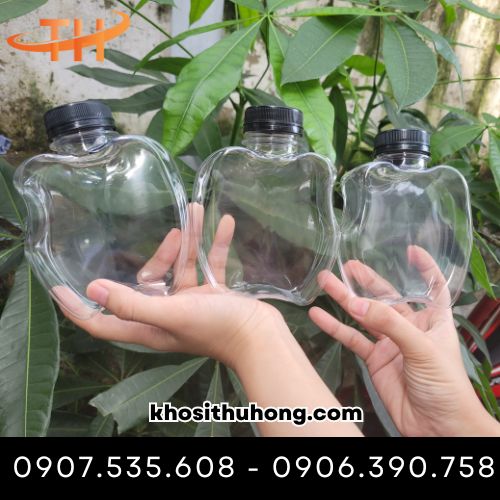 Chai trái táo đựng nước ép