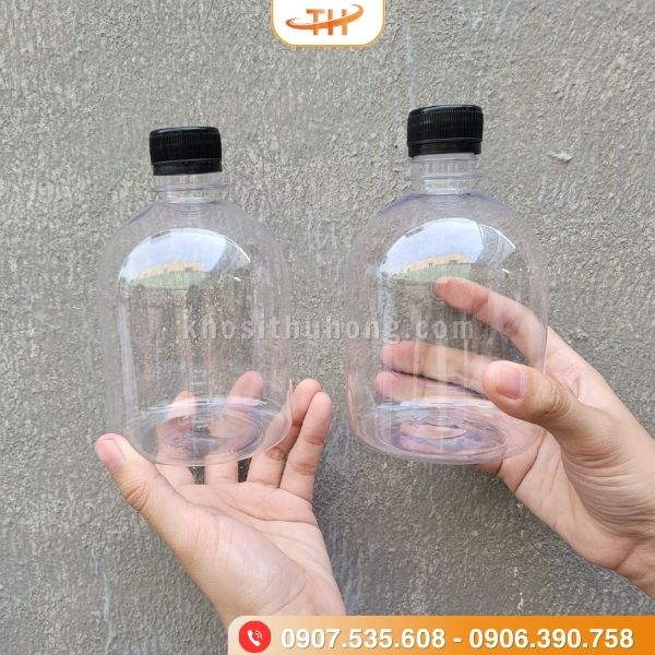 Chai nhựa với hình dáng mới lạ Chai nhựa với hình dáng mới lạ