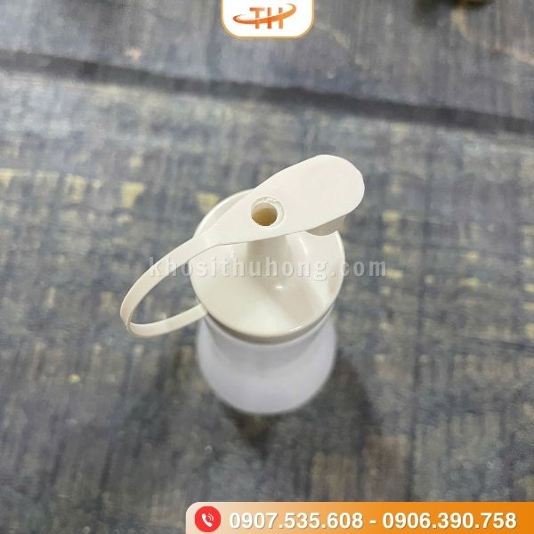 Chai xịt tương ớt nắp đậy tiện lợi Chai xịt tương ớt nắp đậy tiện lợi