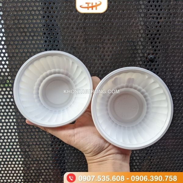Chén nhựa dùng 1 lần trọng lượng gọn nhẹ Chén nhựa dùng 1 lần trọng lượng gọn nhẹ