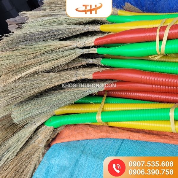 Chổi cỏ chất lượng cao, giá sỉ rẻ tại Kho Sỉ Thu Hồng Chổi cỏ chất lượng cao, giá sỉ rẻ tại Kho Sỉ Thu Hồng
