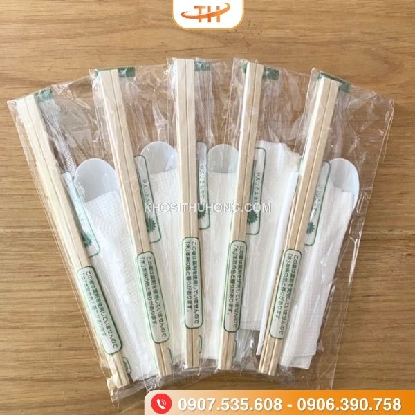 Combo muỗng đũa dùng 1 lần gọn nhẹ, dễ dàng mang theo Combo muỗng đũa dùng 1 lần gọn nhẹ, dễ dàng mang theo