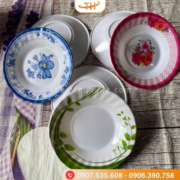 Dĩa nhựa các loại đa dạng màu sắc, mẫu mã Dĩa nhựa các loại đa dạng màu sắc, mẫu mã