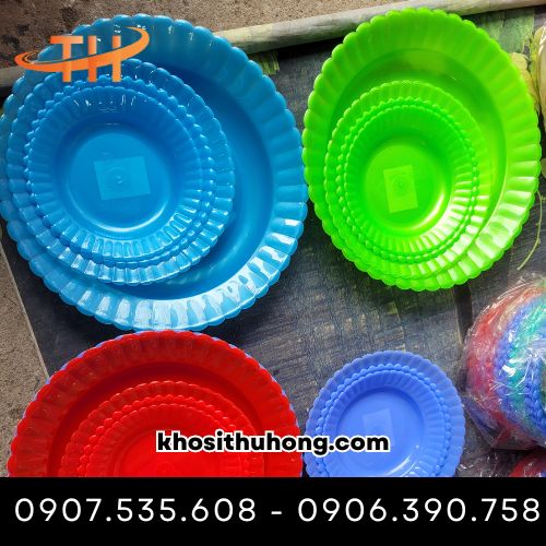 Dĩa được làm từ nhựa nguyên sinh