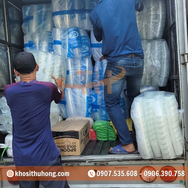 Đội ngũ giao hàng chuyên nghiệp Đội ngũ giao hàng chuyên nghiệp