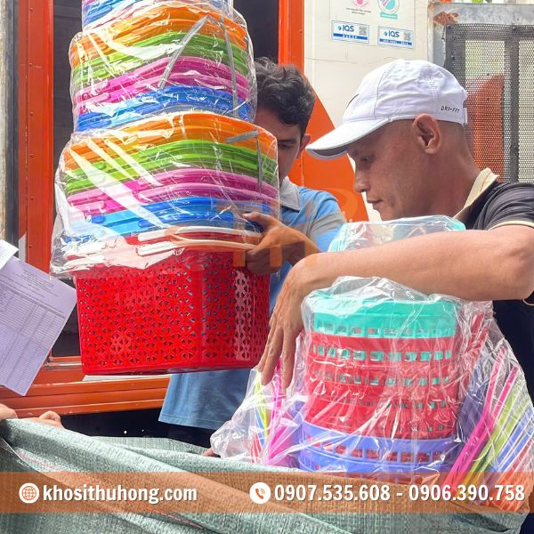 Đóng gói sọt nhựa kỹ lưỡng, tối ưu cho vận chuyển Đóng gói sọt nhựa kỹ lưỡng, tối ưu cho vận chuyển