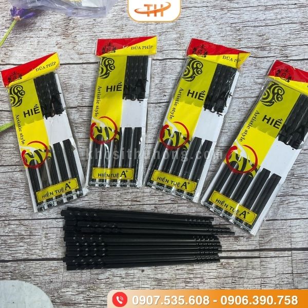 Đũa nhựa đen có tuổi thọ sử dụng cao Đũa nhựa đen có tuổi thọ sử dụng cao